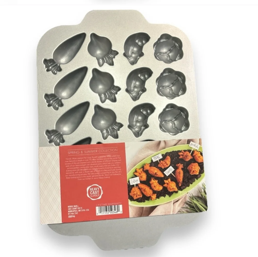 NORDIC WEAR Garden Patch Veggie Cakelet Pan NEW!